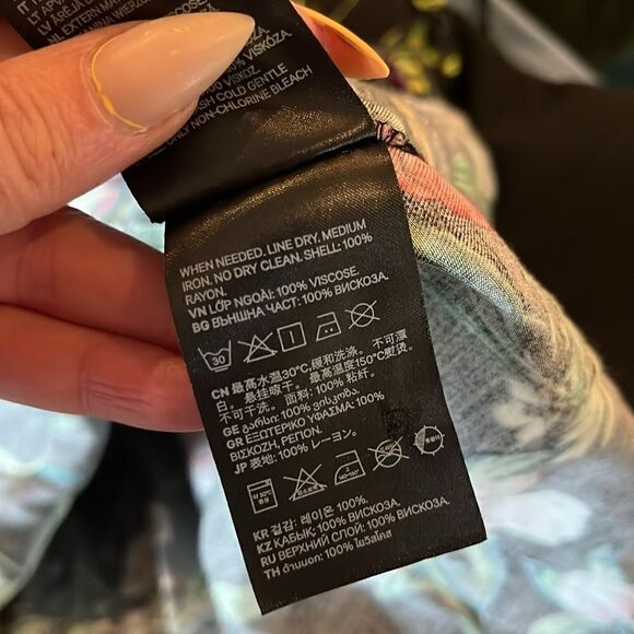 H & M Black Viscose Floral Long Sleeve Dress, size 14! - Picture 11 of 11